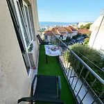 Apartment Roof Garden Center *